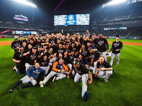 Houston Astros extend Minute Maid Park's official team store hours for fans to score coveted ...