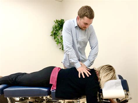 7 Benefits of Visiting a Chiropractor Near Me — Aaron Chiropractic