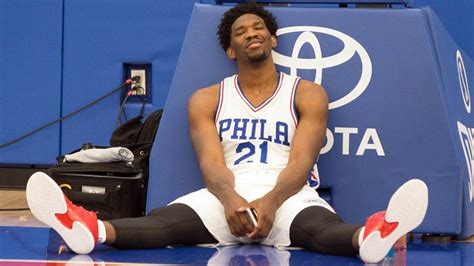 Joel Embiid takes part in 76ers scrimmage (Video) | FOX Sports