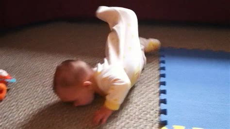 Top Funny Babies Falling Down - Funny Fails Video - YouTube