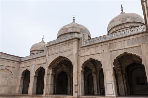 Moti Masjid Lahore - Locally Lahore