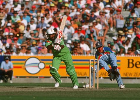 WATCH - Miandad reveals "I was down with a viral infection" during 1992 ...