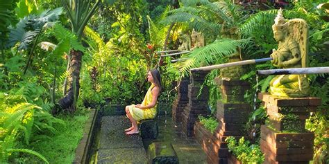 Water Meditation - Bali Silent Retreat