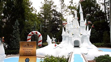 Disney's Winter Summerland Miniature Golf - YouTube