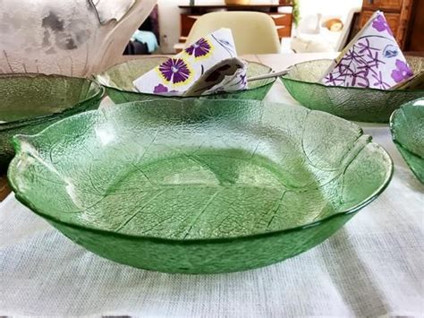 SIX Vintage ARC France Aspen Leaf Glass Bowls/green Arcoroc | Etsy Canada | Glass bowl, Bowl ...