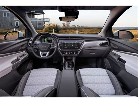 2023 Chevrolet Bolt EUV: 15 Interior Photos | U.S. News