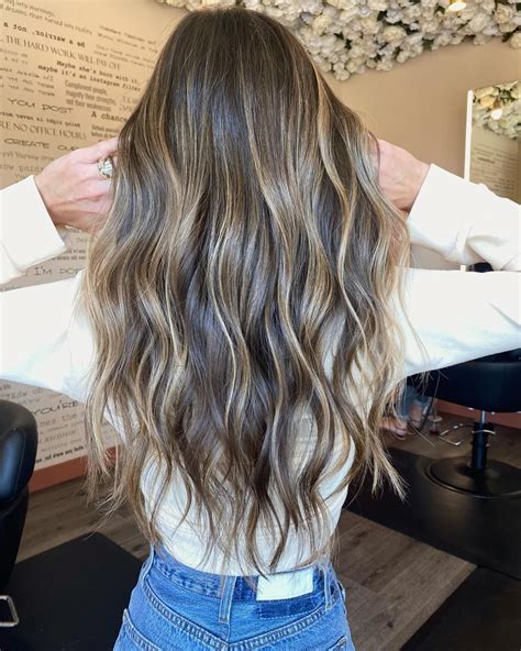 Mocha Melt Is the Coolest Take on Fall Highlights | Brown hair balayage ...