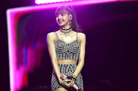 BLACKPINK's Lisa Brings 'Lalisa' to 'The Tonight Show' – Billboard