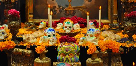 Dónde encontrar las ofrendas de muertos más increíble en México