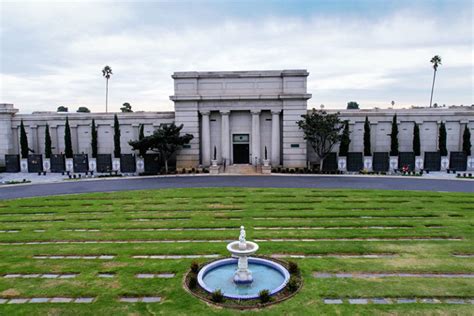 Inglewood-Mausoleum-800×533 | Inglewood Park Cemetery