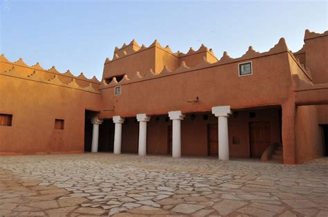 King Abdulaziz Palace in Wadi Al-Dawasir: Standing strong