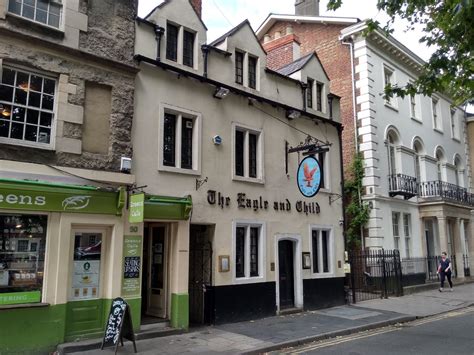 A famous Oxford pub - A one-time haunt of J.R.R.Tolkien and C.S.Lewis ...