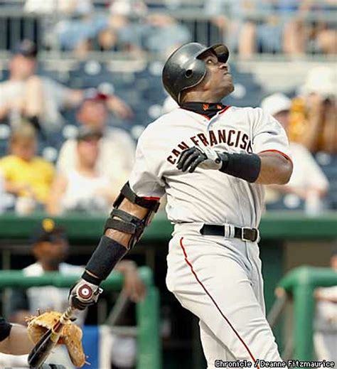 Bonds 2 away / Giants hit six longballs, including Barry's 598th