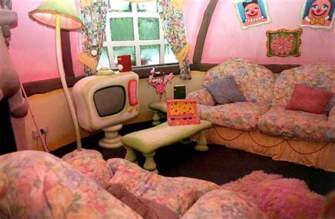 These Pictures From Mr Blobby's Abandoned Theme Park Will Haunt Your ...