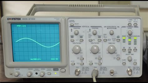 Oscilloscope Tutorial - YouTube