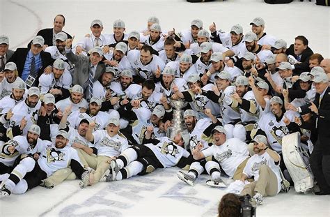 The Sidney Crosby Show: 2009 Stanley Cup Champions Team Photo