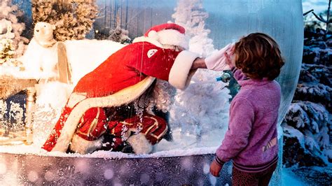 Santa Claus to use plexiglass, face masks at malls across US as COVID ...