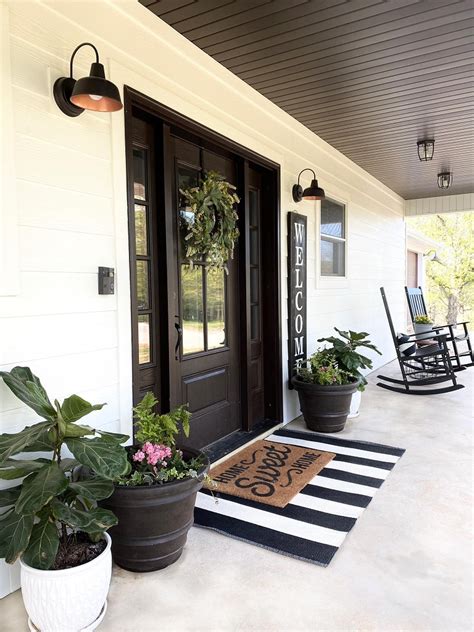 Top 10 modern farmhouse front porch decor ideas and inspiration