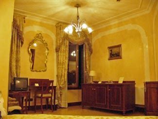 Hotel San Moisè Review | Venice for Visitors