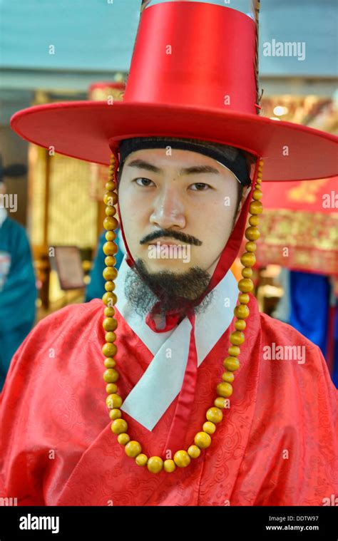 Man in traditional Korean costume, Seoul, South Korea Stock Photo - Alamy