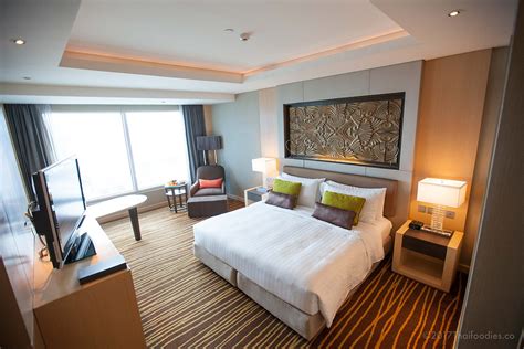 Amari Watergate Bangkok - Room, Lounge, Spa, and Facilities Review