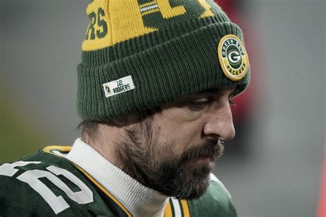 Aaron Rodgers Hair : Aaron Rodgers Packers Beat Rams 32 18 To Reach Nfc ...