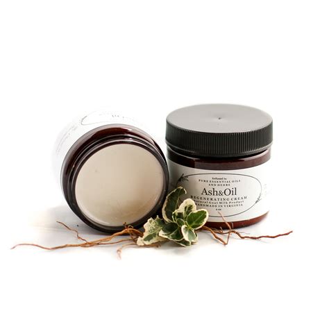 Regenerating Cream Soothes Irritation, Dry Skin, and Minor Burns