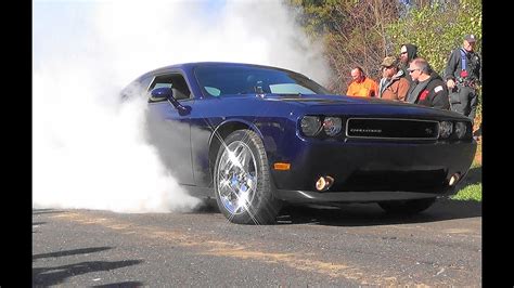 Dodge Challenger Burnout Contest Rubright Racing Show 11-21-15 - YouTube