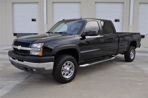 great shape 2004 Chevrolet Silverado 3500 HD SRW 4×4 crew cab for sale