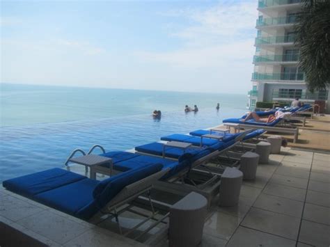 Infinity Pool - Picture of JW Marriott Panama, Panama City - TripAdvisor