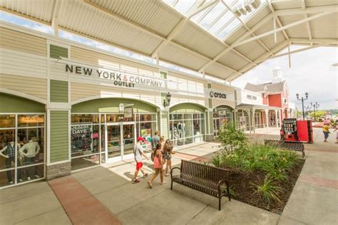 TANGER OUTLETS PITTSBURGH - Updated December 2024 - 79 Photos & 107 ...