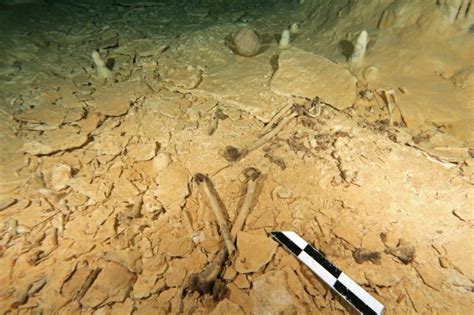 Prehistoric woman's remains found in underwater cave in Mexico - UPI.com