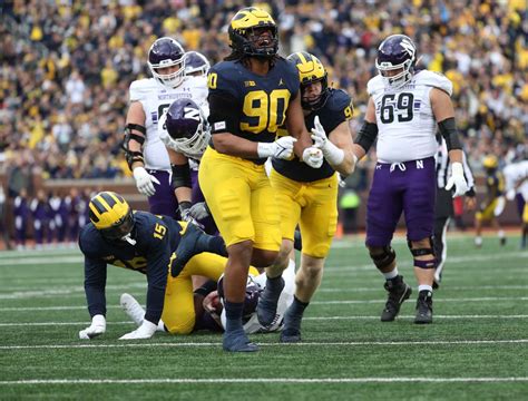 Michigan Football: Comparing the 2021 defense to the 2022 version - Page 2