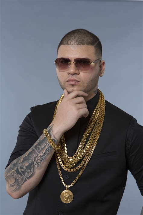 Farruko | Trap music, Favorite celebrities, Sketches of spain