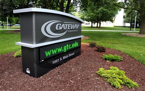 Report: Gateway and its students add more than $554 million to local economy