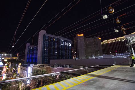 Fly Linq zip line on the Las Vegas Strip nears opening — TIMELAPSE ...