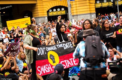 Australia Day protesters clash with police in Sydney | Daily Mail Online