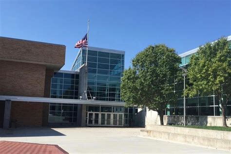 Westside High School Moves Summer School to Online Format Due to COVID-19 – Westside Wired