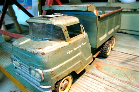 Vintage toy truck. . . | Детские автомобили, Автомобили, Игрушки