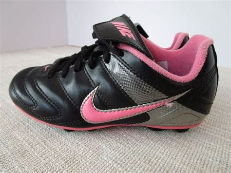 NIKE Girls Soccer Cleats Size 11 C Black with Pink and Silver VGUC Top Stitched #Nike | Nikes ...