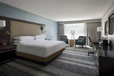 Boston Marriott Burlington in Boston | Best Rates & Deals on Orbitz