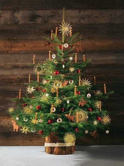 Strohsterne am Christbaum - straw stars on the Christmas tree ...