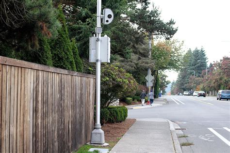 School zone camera pilot starts ticketing drivers in Kirkland ...