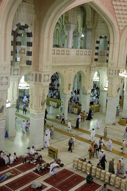 Interior of Al-Masjid al-Ḥarām (The Sacred Mosque) | Mosque ...