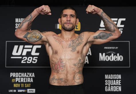 UFC 295: Easy-going Alex Pereira keeps things light even as he's ...