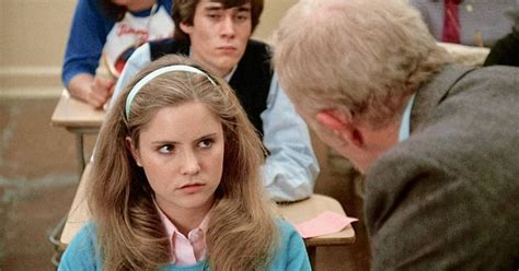 Jennifer Jason Leigh's Horrific Family Tragedies Changed The Fast Times At Ridgemont High Star's ...