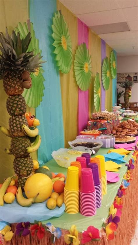 31 Colorful Luau Party Decor And Serving Ideas - Shelterness