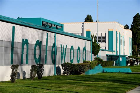 Inglewood residents show early support for $240 million school district bond – Daily Breeze