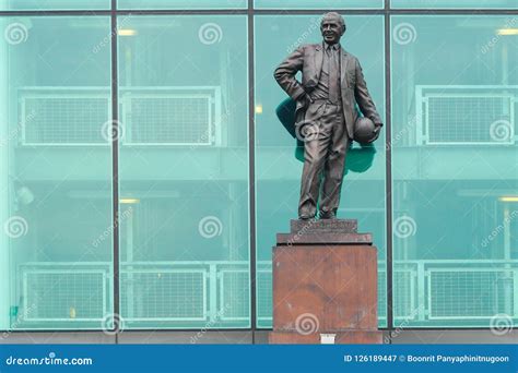 Sir Matt Busby Bronze Statue At Old Trafford Stadium In Manchester, UK ...