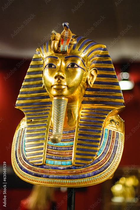 Burial mask of the egyptian pharaoh Tutankhamun Stock Photo | Adobe Stock